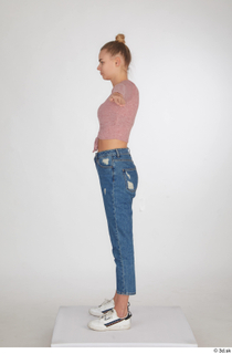 Kate Jones blue jeans casual dressed pink long sleeve t…